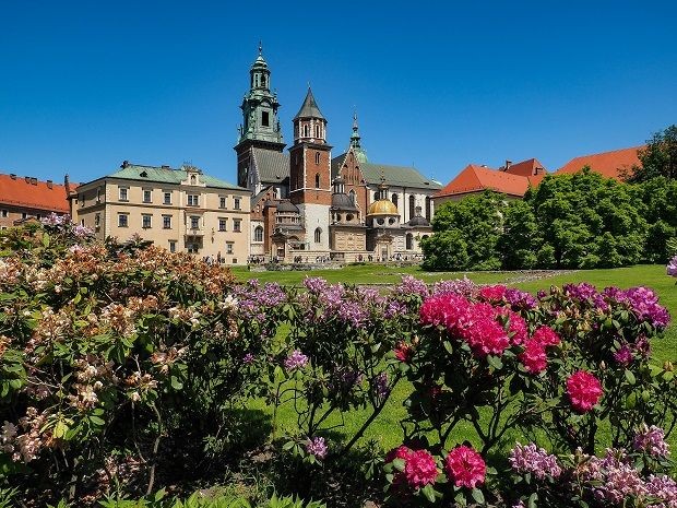 Polnisches Geb&auml;ude mit Blumen 