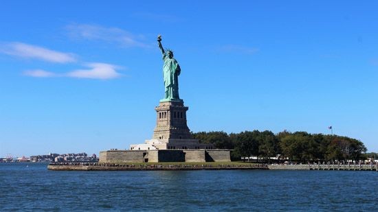 Freiheitsstatue im New Yorker Hafen