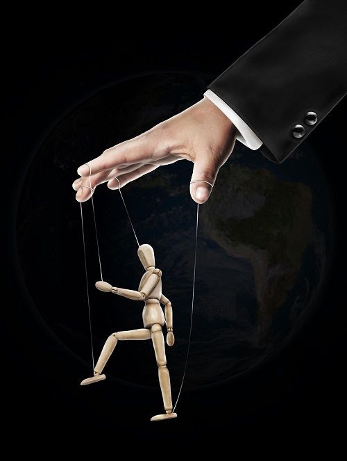 Hand h&auml;lt Marionette