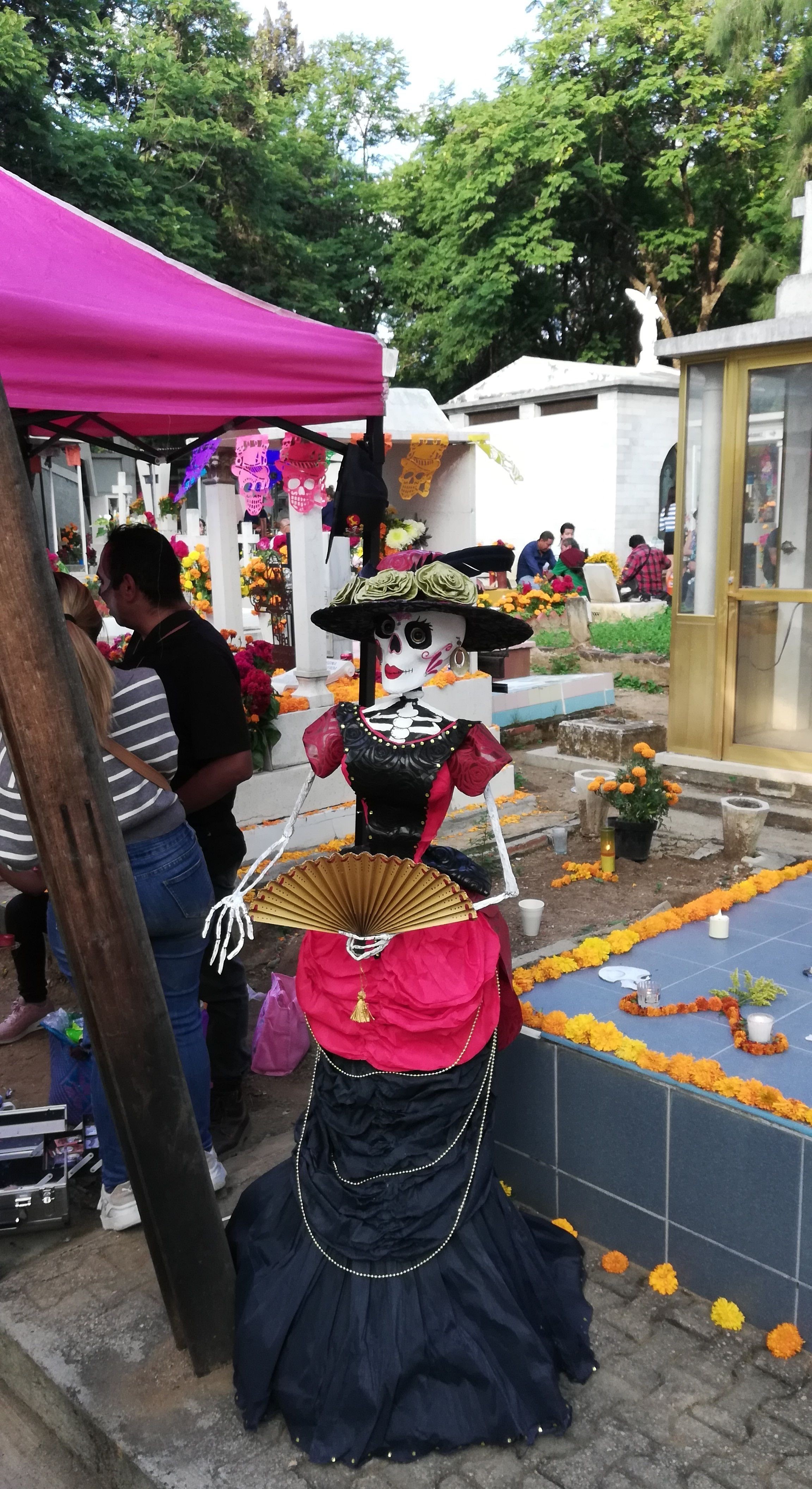 La Caterina (elegante Skelett-Dame) als Symbol f&uuml;r den mexikanischen D&iacute;a de los Muertos (Tag der Toten)
